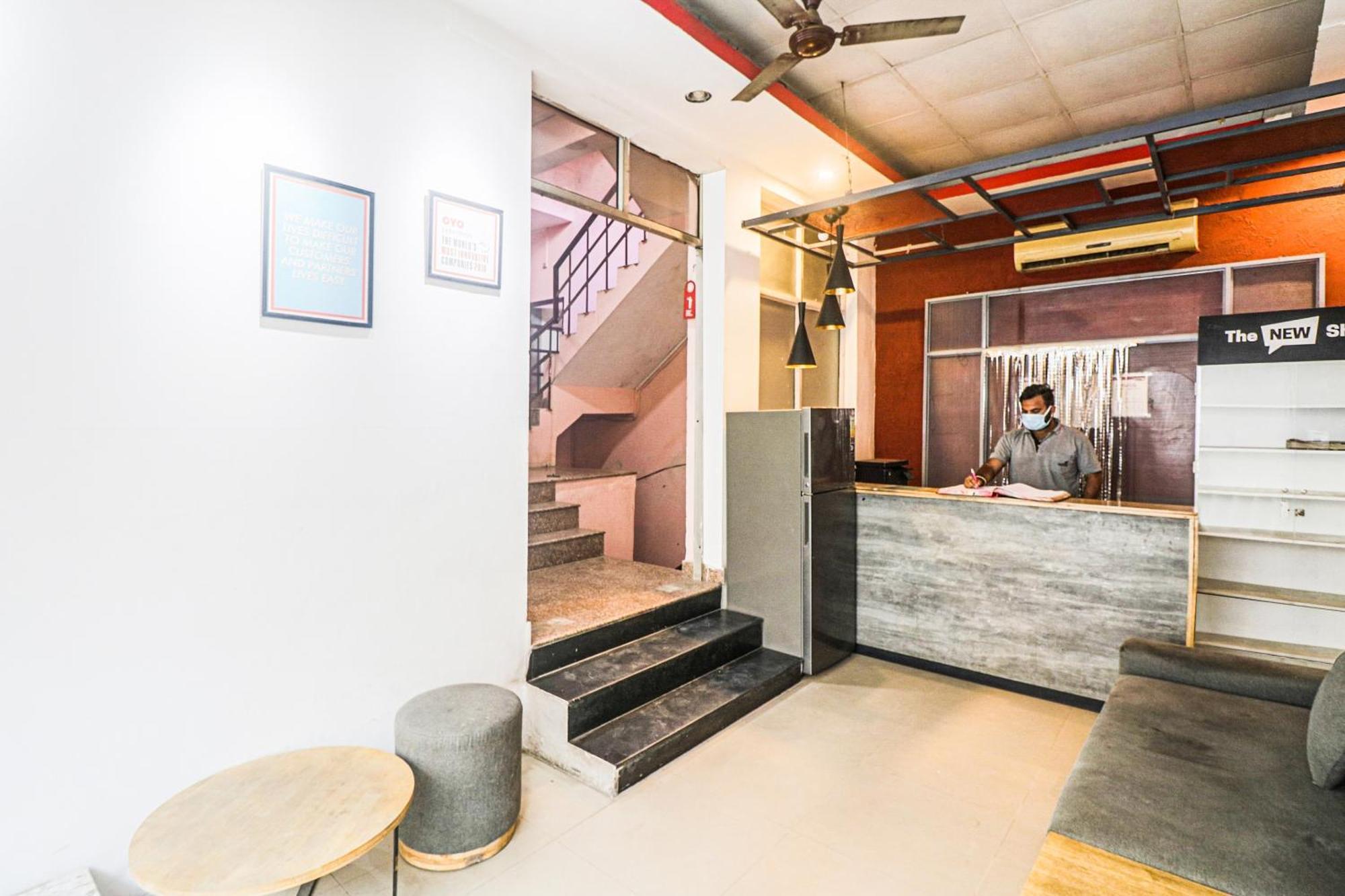 Hotel O Avni Residency Gurgaon Bagian luar foto
