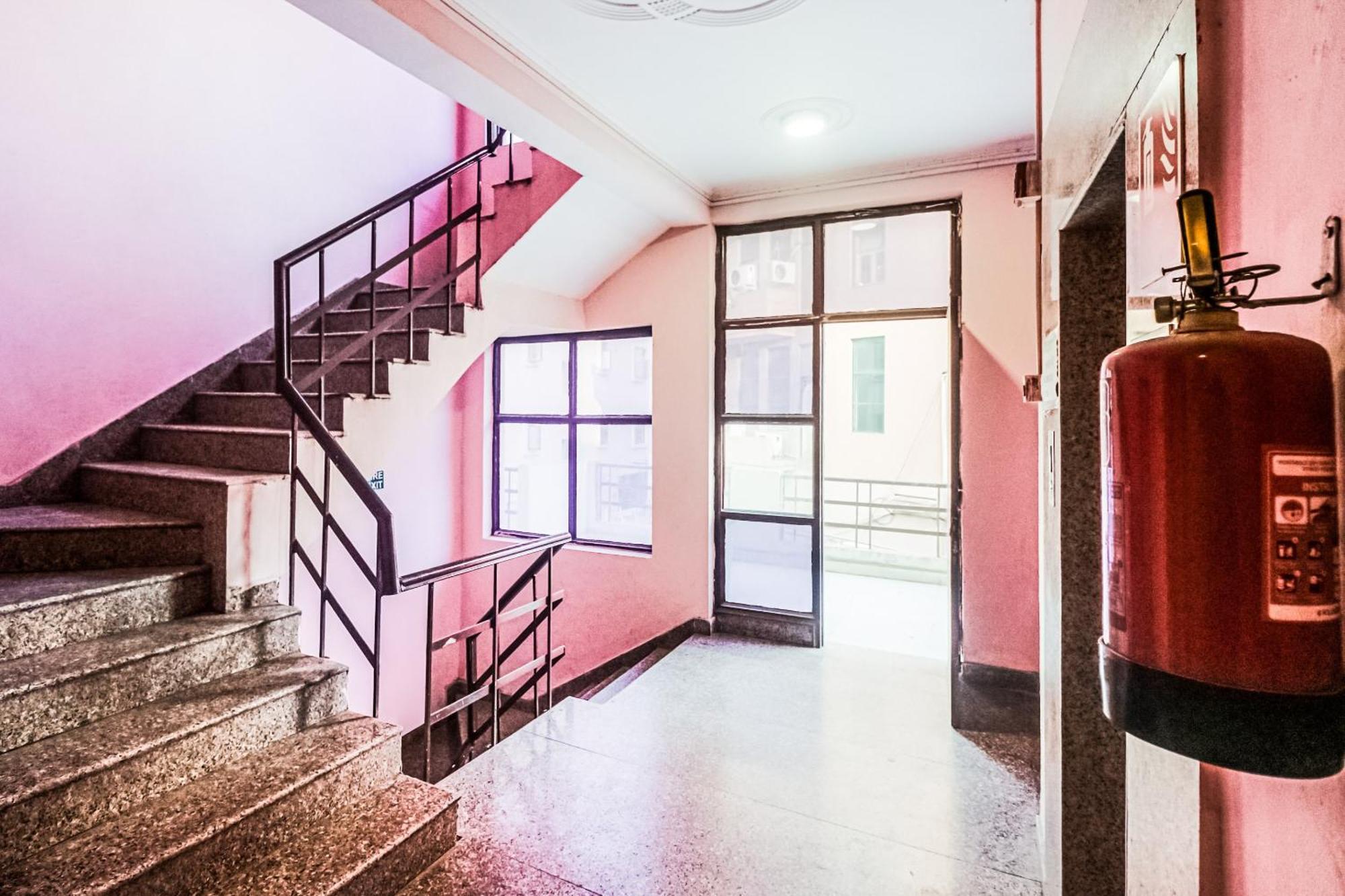 Hotel O Avni Residency Gurgaon Bagian luar foto